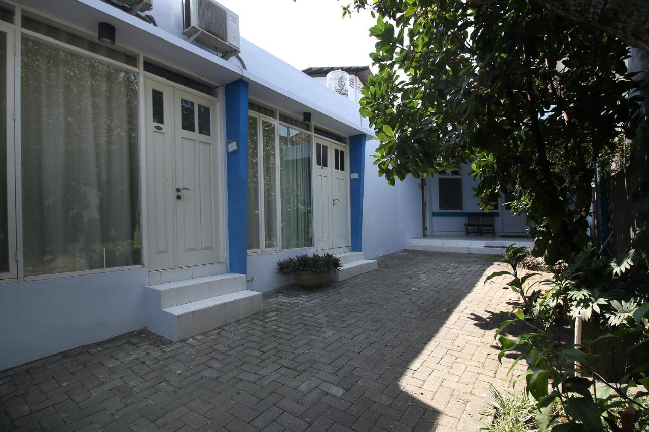 Reddoorz Near Stasiun Lawang Hotel Exterior foto
